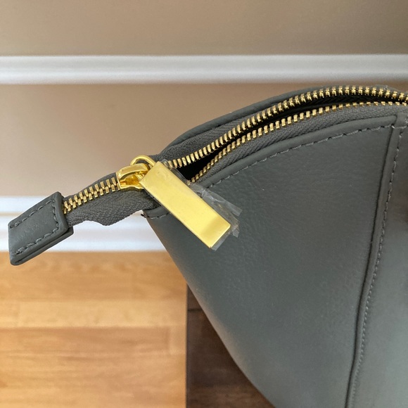 Joy and Iman Gray Purse or travel tote like new never used - Picture 6 of 17